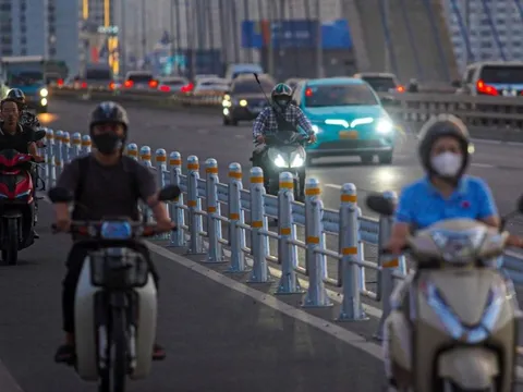 Người đi xe máy, ô tô sẽ bị phạt nếu không chấp hành quy định tốc độ khi lưu thông trên đường, cần biết để thực hiện nghiêm chỉnh