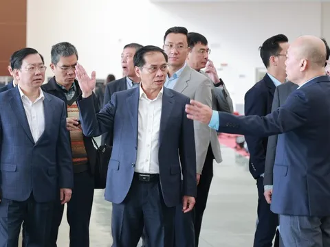 Phó Thủ tướng kiểm tra tiến độ Hội chợ Mùa Xuân 2026