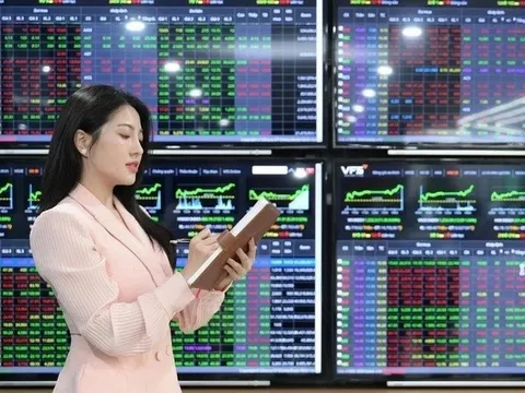 Cổ phiếu 'vua' dẫn dắt, chứng khoán nối đà hồi phục