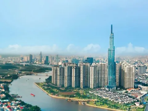 Vingroup, Vietnam Airlines gây chú ý