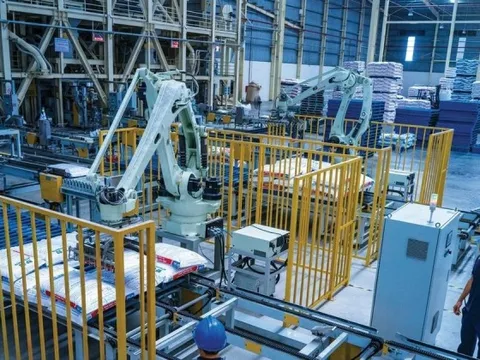 Loạt doanh nghiệp cán mốc doanh thu lịch sử