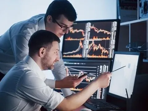 Phiên 3/2: Khối ngoại tiếp đà bán ròng hơn 600 tỷ đồng, ngược chiều gom mạnh hai cổ phiếu bluechips