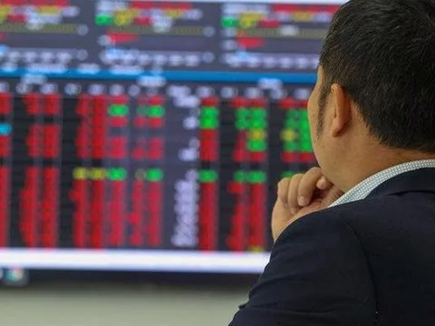 Nữ chủ tịch một công ty chứng khoán bất ngờ xin từ chức