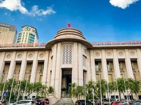 Các nhà băng vay nóng lẫn nhau hơn 900.000 tỷ với lãi suất trên 9%, Ngân hàng Nhà nước cấp tập bơm thanh khoản hỗ trợ