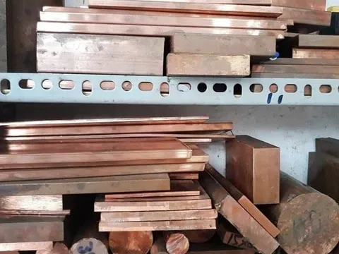 Vàng - bạc quá cao, dân quay sang gom đồng: Coi chừng sáng đầu tư, chiều bán… phế liệu