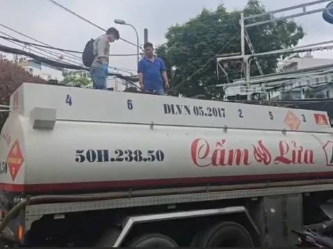 Hô biến dung môi thành xăng giả ngay tại cây xăng: Động cơ khóc thầm, người dân chạy 'bom di động'