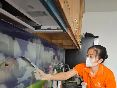 Cận Tết, giá dịch vụ dọn nhà theo giờ tăng gấp 3 vẫn khó tìm