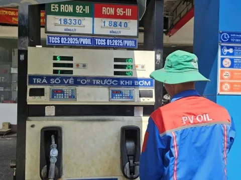 Giá xăng, dầu tiếp tục tăng