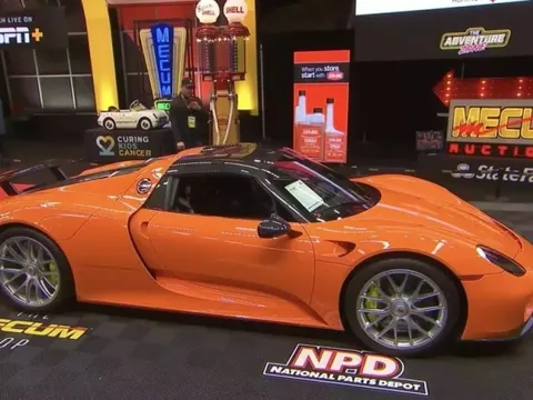 Vua cà phê Đặng Lê Nguyên Vũ chắc không ngờ tới: Porsche 918 Spyder vừa lập kỷ lục 140 tỷ, phá đỉnh đấu giá thế giới