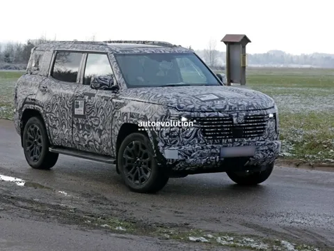 Mitsubishi Pajero 2026 bất ngờ tái sinh: Thiết kế cơ bắp, khung gầm bán tải, máy dầu cực khỏe, liệu có cơ hội về Việt Nam?