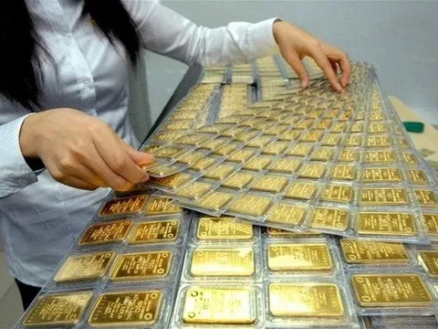 Thủ tướng: Nghiên cứu giải pháp huy động nguồn ngoại tệ, vàng miếng trong dân