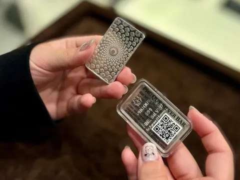 Quỹ bạc lớn nhất thế giới mua thêm 25 tấn bạc trong một ngày