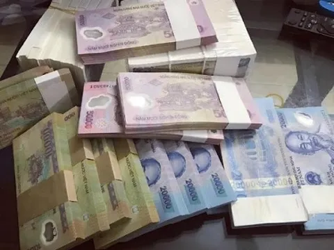 Công an cảnh báo khẩn: Đổi tiền lẻ trái phép trên MXH có thể mất trắng, còn bị phạt tới 40 triệu đồng