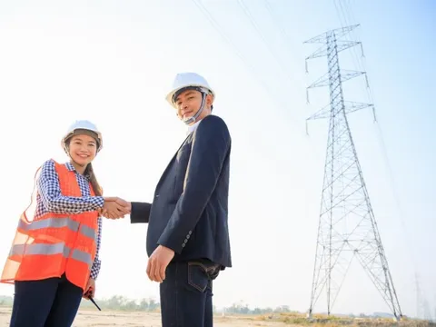 ABBank tung gói tín dụng 4.000 tỷ cho vay DN đầu tư hạ tầng, giao thông và công nghệ chiến lược, lãi suất giảm 1%