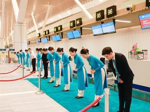 Vietnam Airlines mong được thông cảm