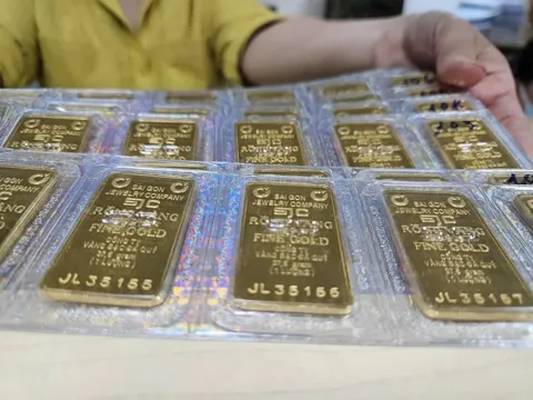 UOB: Thị trường vàng cần thời gian để hạ nhiệt đầu cơ