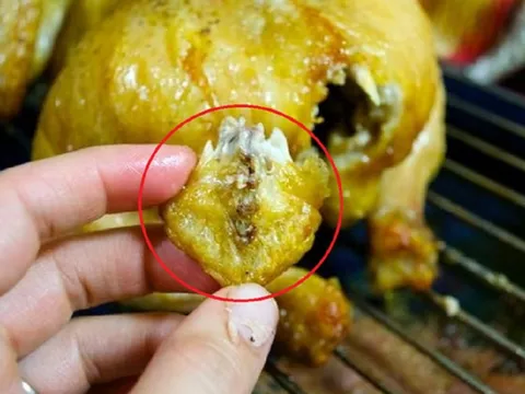 Bộ phận "vừa bẩn vừa độc" của con gà, nhiều người không biết tưởng đại bổ