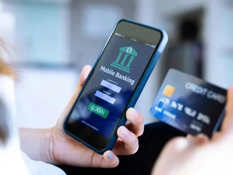 Chỉ còn 1 tuần, Vietcombank, VietinBank, BIDV, Agribank... sẽ ngừng giao dịch rút/chuyển tiền trên ứng dụng với những đối tượng sau