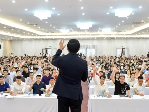 Doanh nghiệp bán khoá học làm giàu báo lãi quý 4 "bốc hơi" hơn 90%, đầu tư chứng khoán tạm lỗ