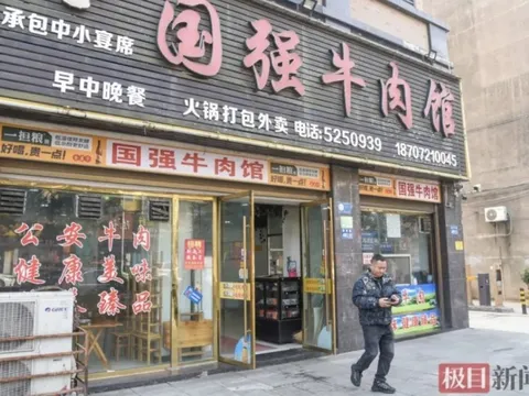 Từ cậu bé 8 tuổi không còn cha mẹ đến ông chủ 7 cửa hàng đặc sản doanh thu 'khủng'