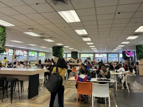 Sốc với bát phở giá ngang ngửa vé xe khách: Chuyện 'chặt chém' ở sân bay bao giờ mới dứt?