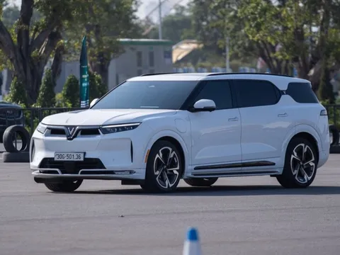 VinFast VF 9 là ‘xe sang giá rẻ’, chủ xe sau 2.000km cầm lái đã nói thật về các tính năng an toàn, ‘vạch rõ’ chi phí nuôi xe