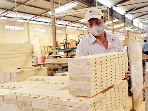 Mỹ vừa áp thuế tạm thời 10%, ngành tỷ đô của Việt Nam chớp cơ hội, đơn hàng về dồn dập