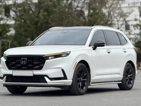 Chạy 6.800km chưa chạy hết rốt-đa, chủ xe Honda CR-V e:HEV RS nhập Thái Lan quyết định rao bán và tuyên bố thẳng tình trạng xe: Giá có 'rẻ như cho'?