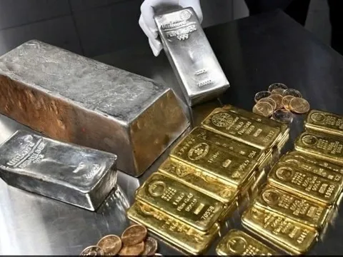 Giá vàng và bạc tăng vì căng thẳng Trung Đông, nhưng chuyên gia vẫn chỉ ra nguy cơ giảm sâu