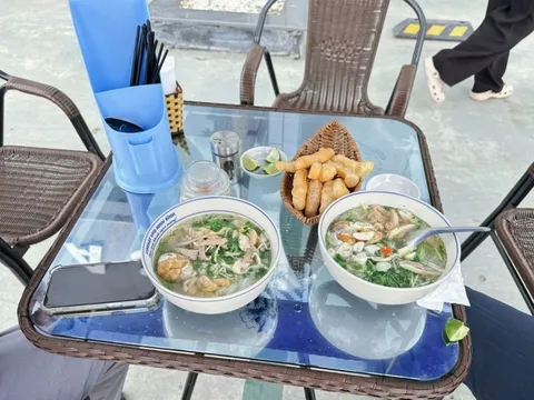 Bán ô tô điện VinFast kiểu 'mời cà phê ăn sáng', đại lý Việt đạt doanh thu gần 350 tỷ đồng chỉ trong 4 tháng