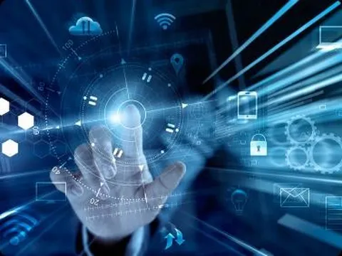 Chủ tịch Elcom gom thêm cổ phiếu khi giá giảm sâu