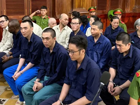 Xét xử vụ án xuyên quốc gia: Phơi bày mạng lưới "ngân hàng ngầm" ở TPHCM