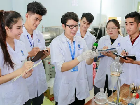 Ngành học ‘cánh tay phải’ của công nghiệp: Ít lo AI thay thế, điểm chuẩn từ 18, ra trường được 'trải thảm đỏ' lương đi làm 50 triệu đồng/tháng