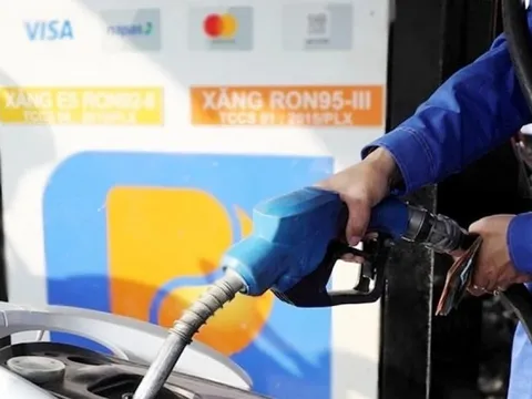 Giá xăng dầu tăng mạnh, vì sao Quỹ bình ổn 'án binh bất động'?