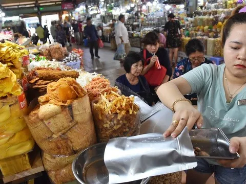 Chính phủ quy định chi tiết ngưỡng doanh thu miễn các loại thuế với hộ kinh doanh