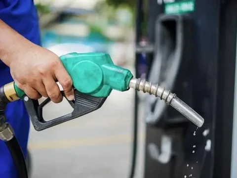 Bộ Công Thương kích hoạt các kịch bản ứng phó biến động xăng dầu