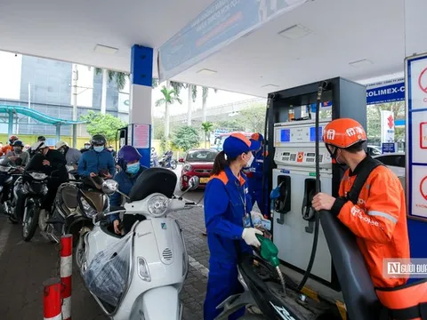 Giá xăng dầu tăng, đề xuất sử dụng Quỹ bình ổn còn hơn 5.600 tỷ đồng