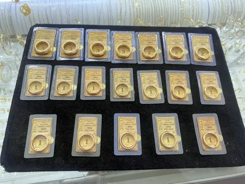 Giá vàng hôm nay (11/3): Đồng loạt vượt mốc 187 triệu đồng/lượng