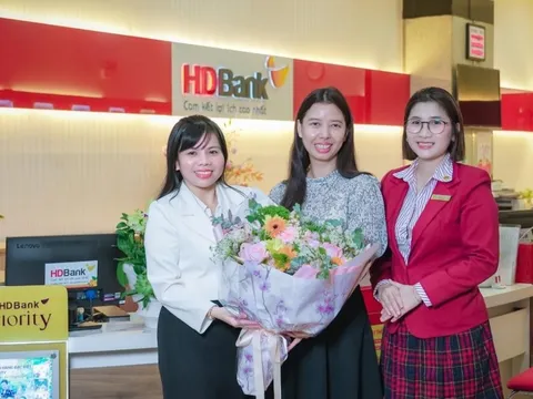 Chủ nhân giải 3 tỷ đồng đã lộ diện, hành trình 'Tiết kiệm Tỷ phú' tại HDBank khép lại trong những khoảnh khắc vỡ òa