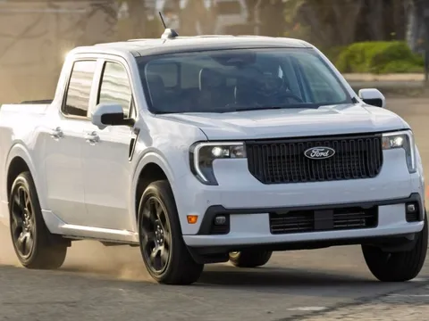 CEO Ford xác nhận tương lai dòng bán tải khung gầm liền khối: Điểm nhấn từ tay lái nghịch