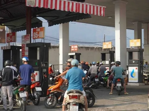 Công an cảnh báo hình thức tích trữ xăng này cực nguy hiểm