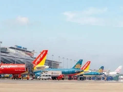 Bộ Xây dựng đề xuất giải pháp hỗ trợ hàng không khi giá nhiên liệu tăng phi mã