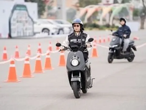 Chỉ từ 12 triệu đồng: Loạt xe máy điện không cần bằng lái hâm nóng thị trường Việt