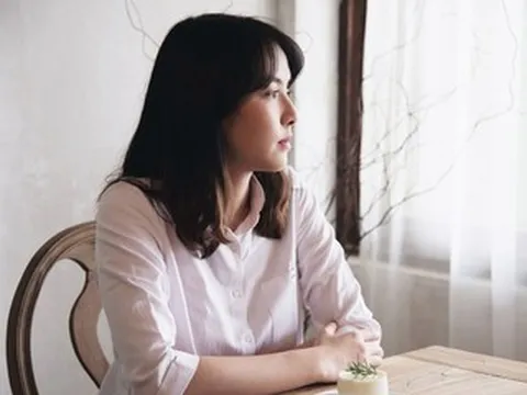 Đi viếng đám tang nhà thông gia tương lai, mẹ khuyên con gái hủy hôn