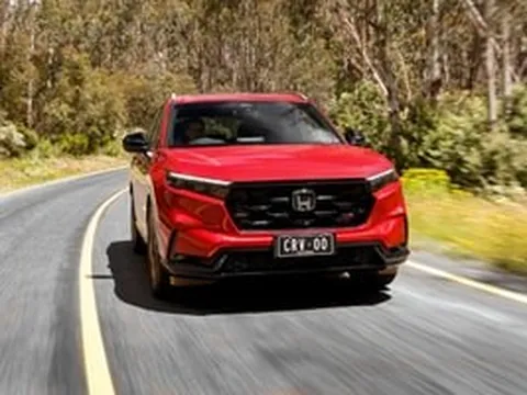 Honda CR-V 2026 tăng giá: Khách được loạt công nghệ và tiện nghi, nhiều biến thể hybrid, liệu có đáng xuống tiền?