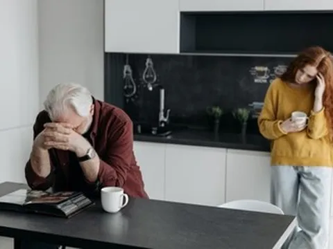 Bàn chuyện đám giỗ, con dâu nói câu khiến bố chồng giật mình