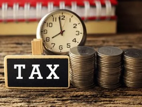 Tạm hoãn xuất cảnh 16 chủ hộ kinh doanh sau