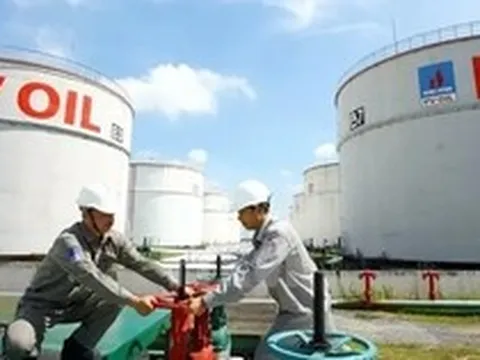 Bộ Công Thương xây dựng 2 kịch bản điều hành xăng dầu, doanh nghiệp tăng tốc tìm nguồn cung