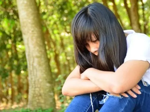 Chồng ngoại tình có con riêng, mẹ chồng hứa cho hết tài sản để giữ tôi lại