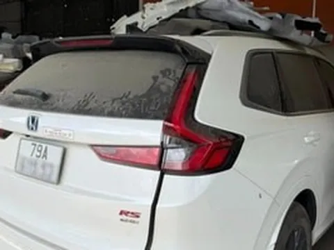 Honda CR-V hybrid 2025 lăn bánh hơn 1.000km lên sàn xe cũ giá chưa tới 700 triệu, chủ xe nói thẳng tình trạng xe, ‘chốt’ là nhận luôn xe